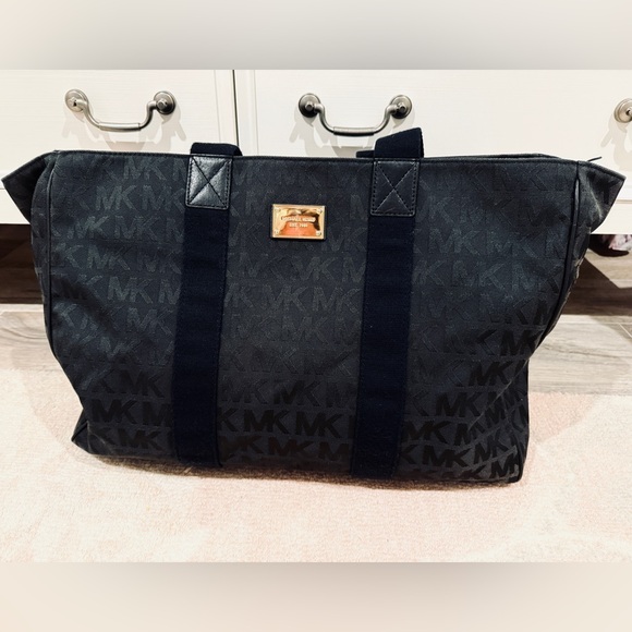 Michael Kors Monogram Duffel Bag – 17x14, Excellent Condition - Picture 8 of 8